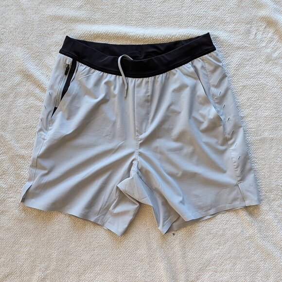 Ten Thousand Interval Short - 7" - Lined Light Grey - Picture 1 of 2